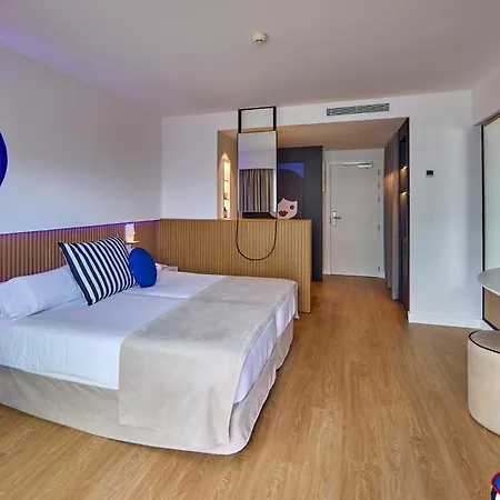 Universal Neptuno - Adults Only