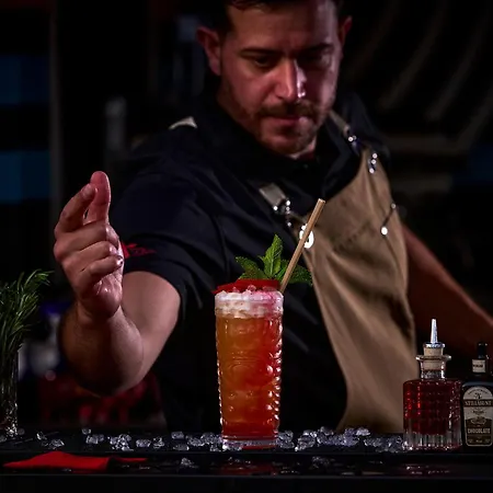 Universal Neptuno - Adults Only