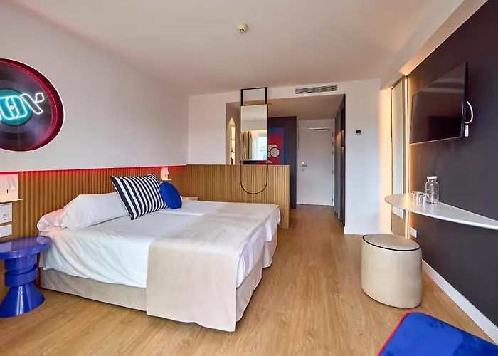 Universal Neptuno - Adults Only Hotel