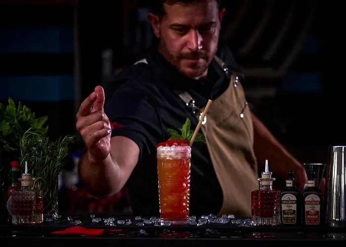 Universal Neptuno - Adults Only